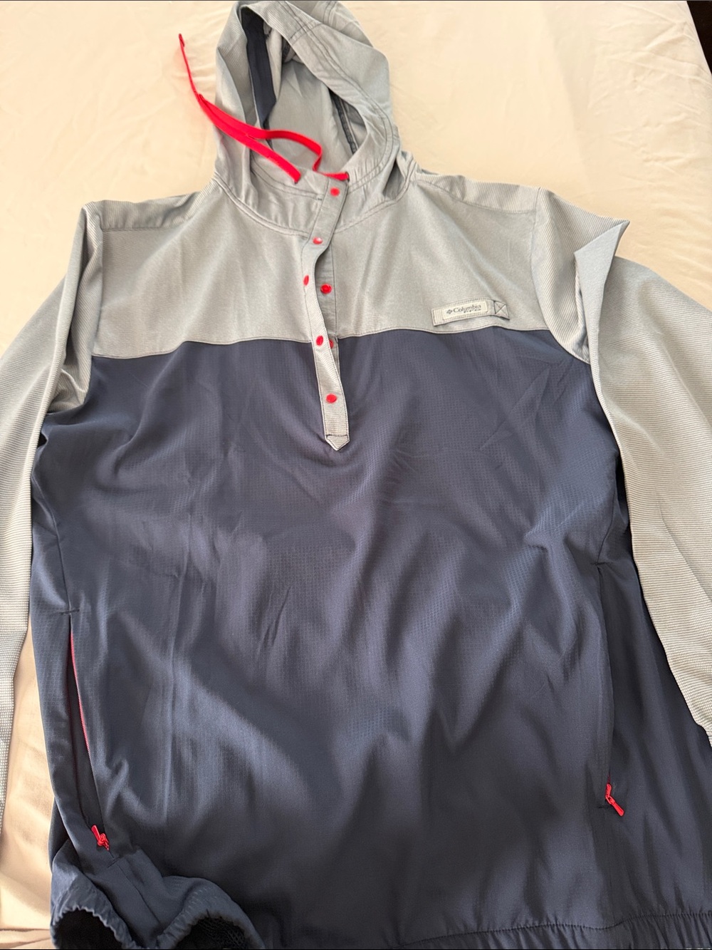 Columbia ladies Two-Tone Hooded Pullover Jacket - Light Grey & Navy